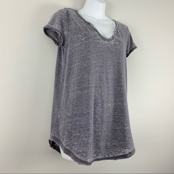NEW William Rast Cooper Henley Distressed T-Shirt Top Gray Women’s Size Small - Picture 6 of 14